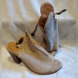 FRYE peep-toe suede booties women's size 9.5